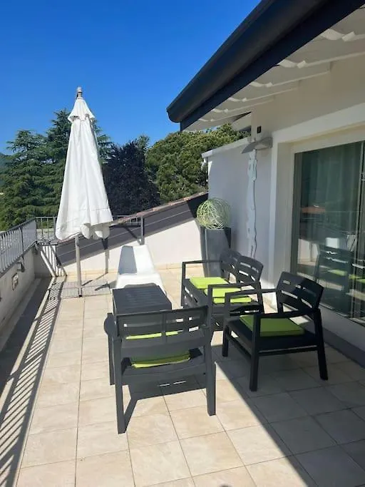 Villa Paradise Esmate 0*,